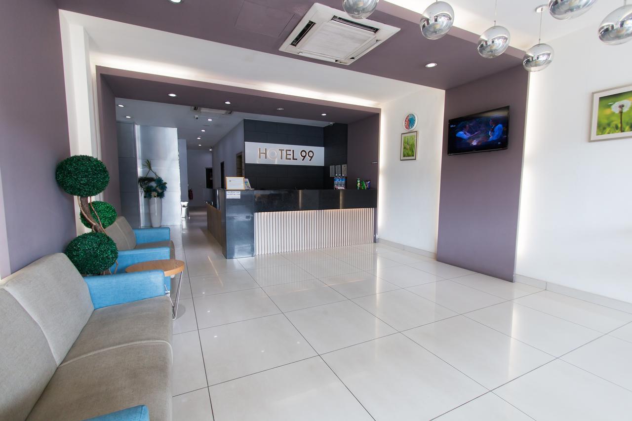 Hotel 99 Pusat Bandar Pučong Exteriér fotografie